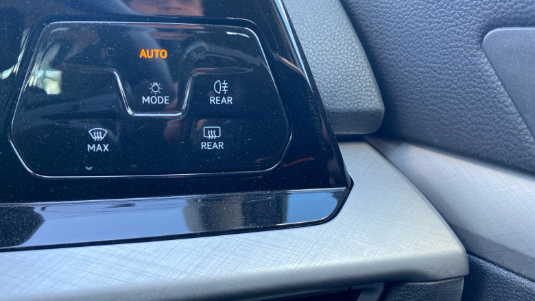 Volkswagen Golf 1.5 eTSI 150 Life 5dr DSG Petrol Hatchback